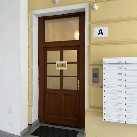 Apartment With Garage For 4 People Prag