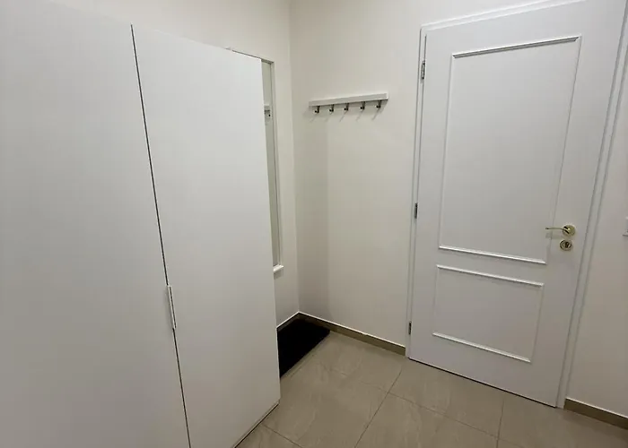 Apartament With Garage For 4 People *